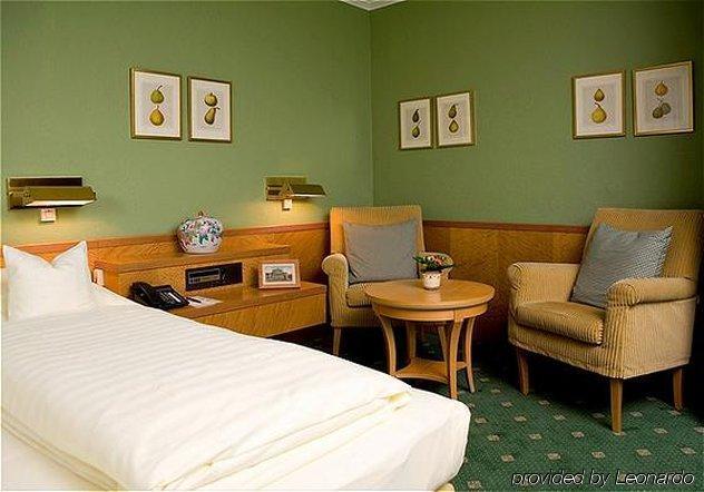 Hotel Admiral Мюнхен Стая снимка